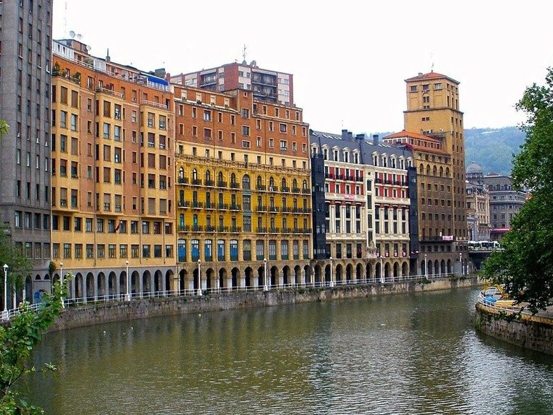 LUGARES IMPRESCINDIBLES que ver en Bilbao